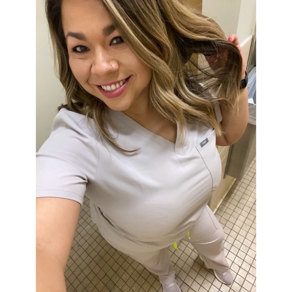 Figs One Pocket Catarina Top XL & High Waisted Yola Scrub Pants XL Color: Slate